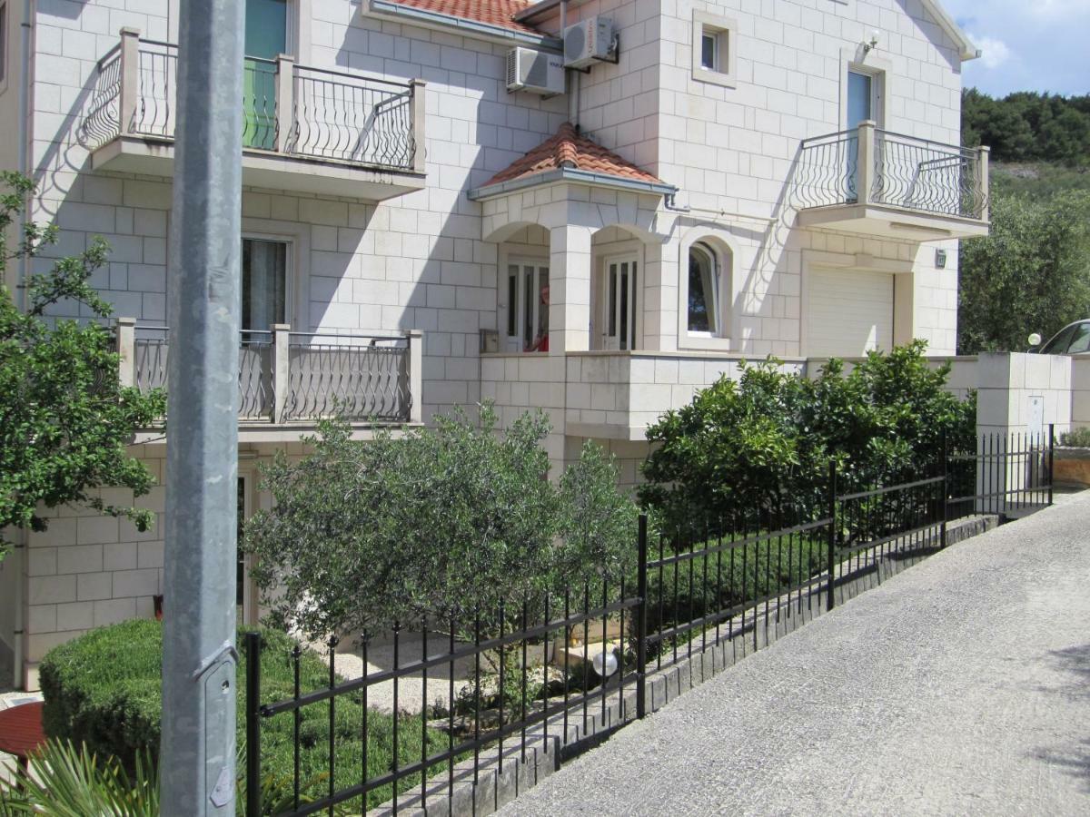 Appartamento Nives B. San Pietro di Brazza Esterno foto